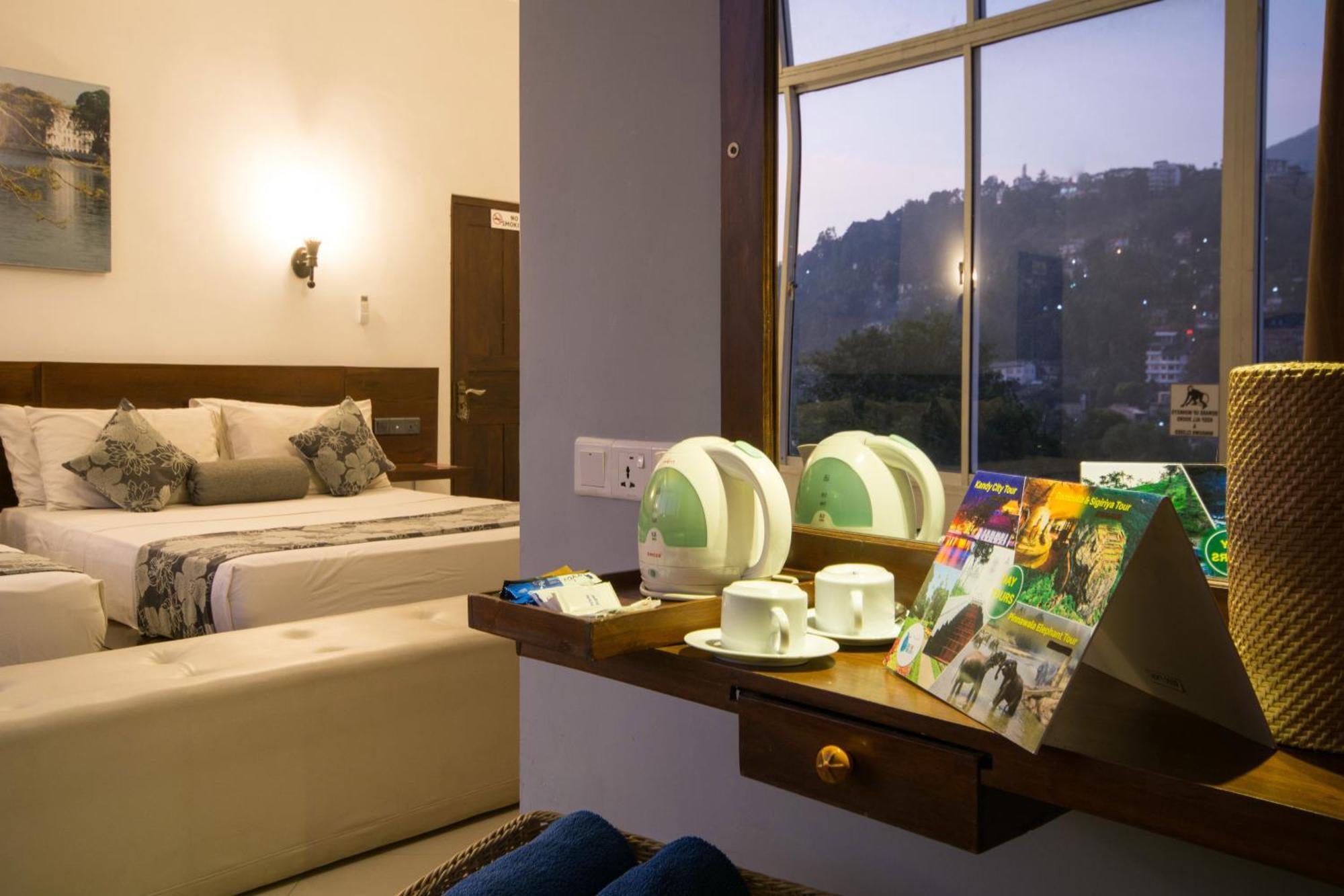 Quick Stop Inn Kandy Zewnętrze zdjęcie